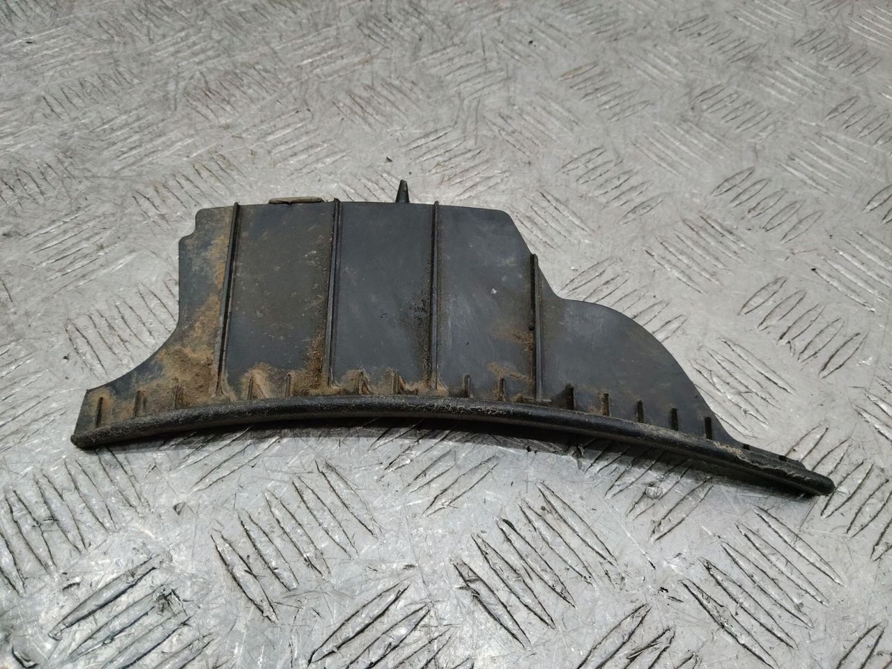 Крепление бампера заднего Ford Mustang 6 поколение S550 2015, GR3B286F58AAW