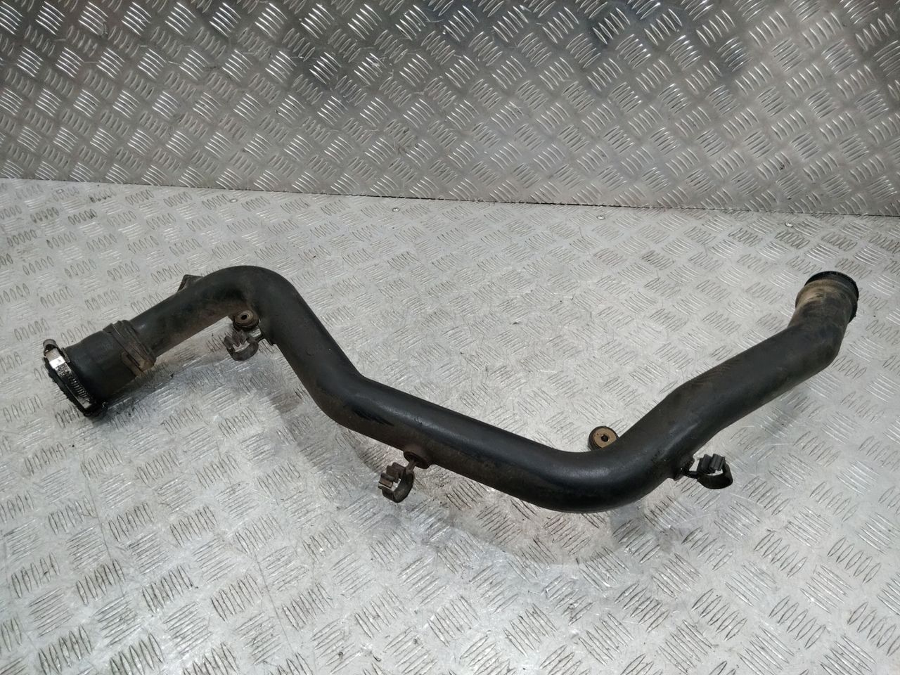 патрубок интеркулера Volkswagen Touareg 1 поколение 2006, 7L6145795S
