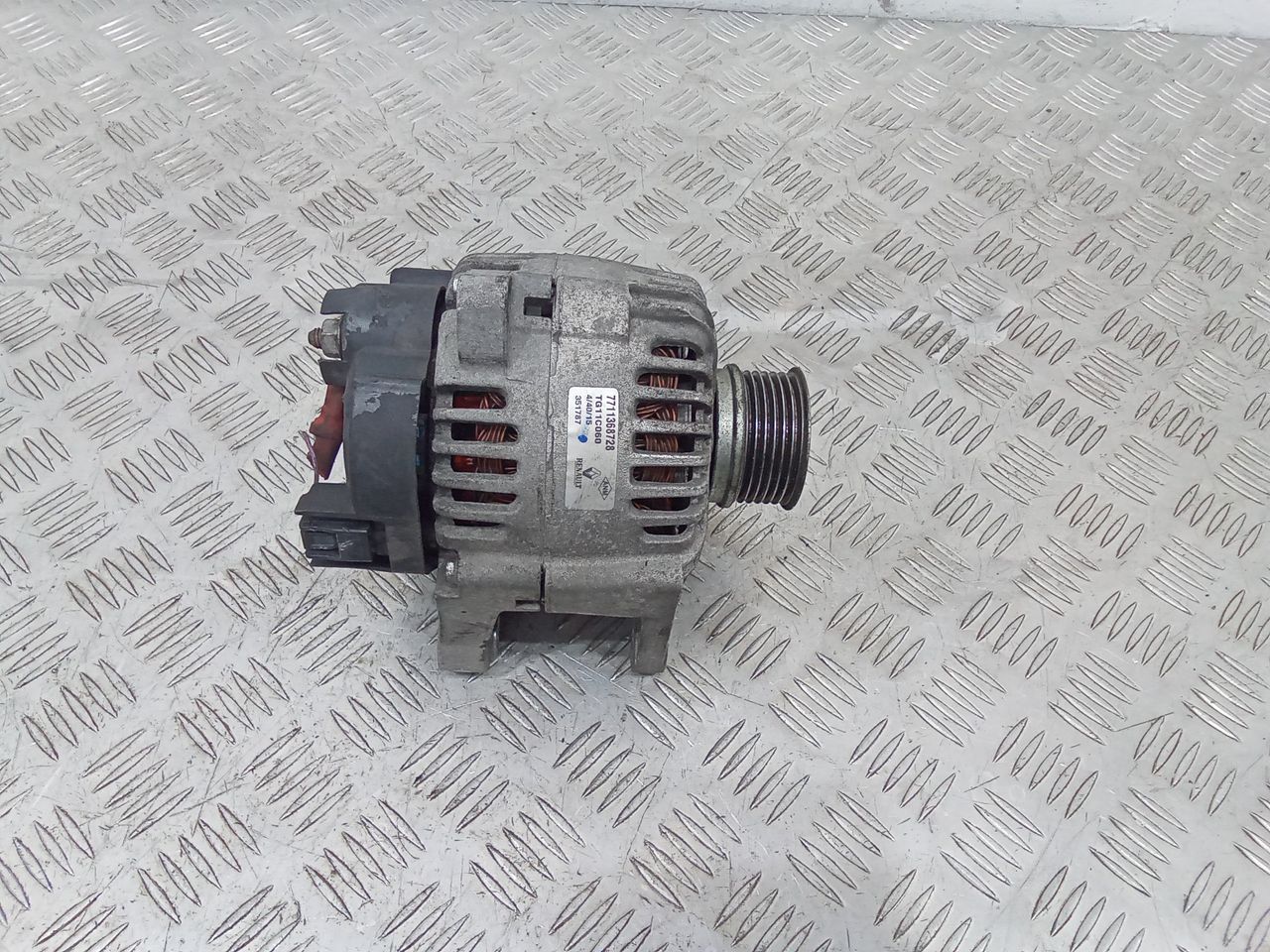 генератор Renault Megane 2 поколение 2006, 7711368728