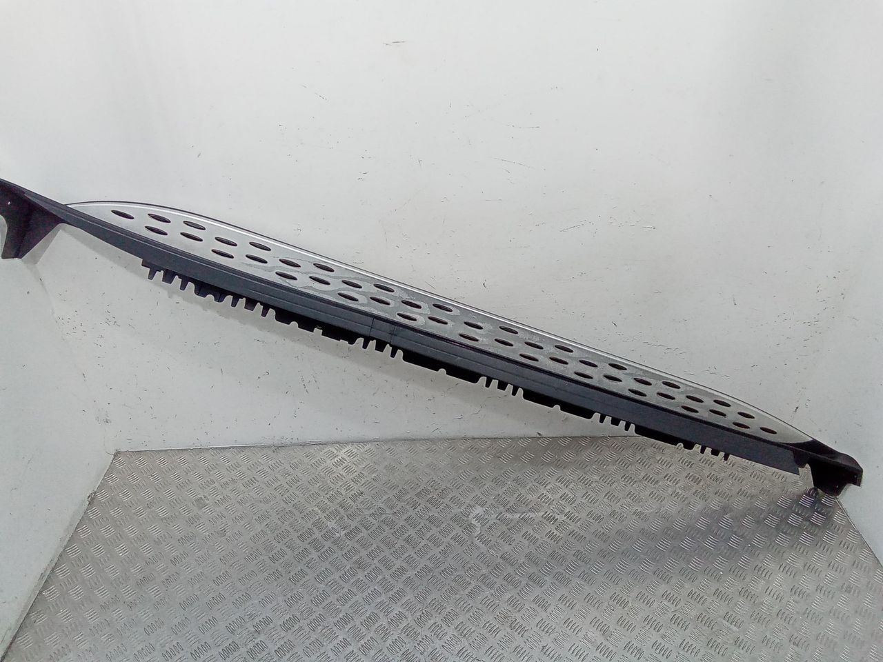 накладка на порог Mercedes-Benz GL-Класс X166 2014, A1666980025