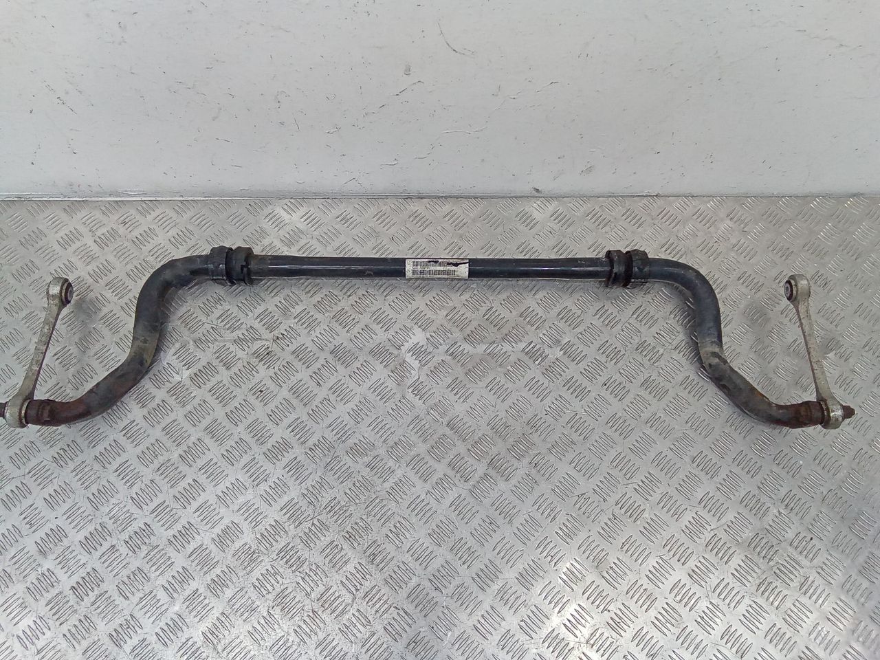 стабилизатор подвески (поперечной устойчивости) Volkswagen Touareg 1 поколение 2004, 7L0411025E