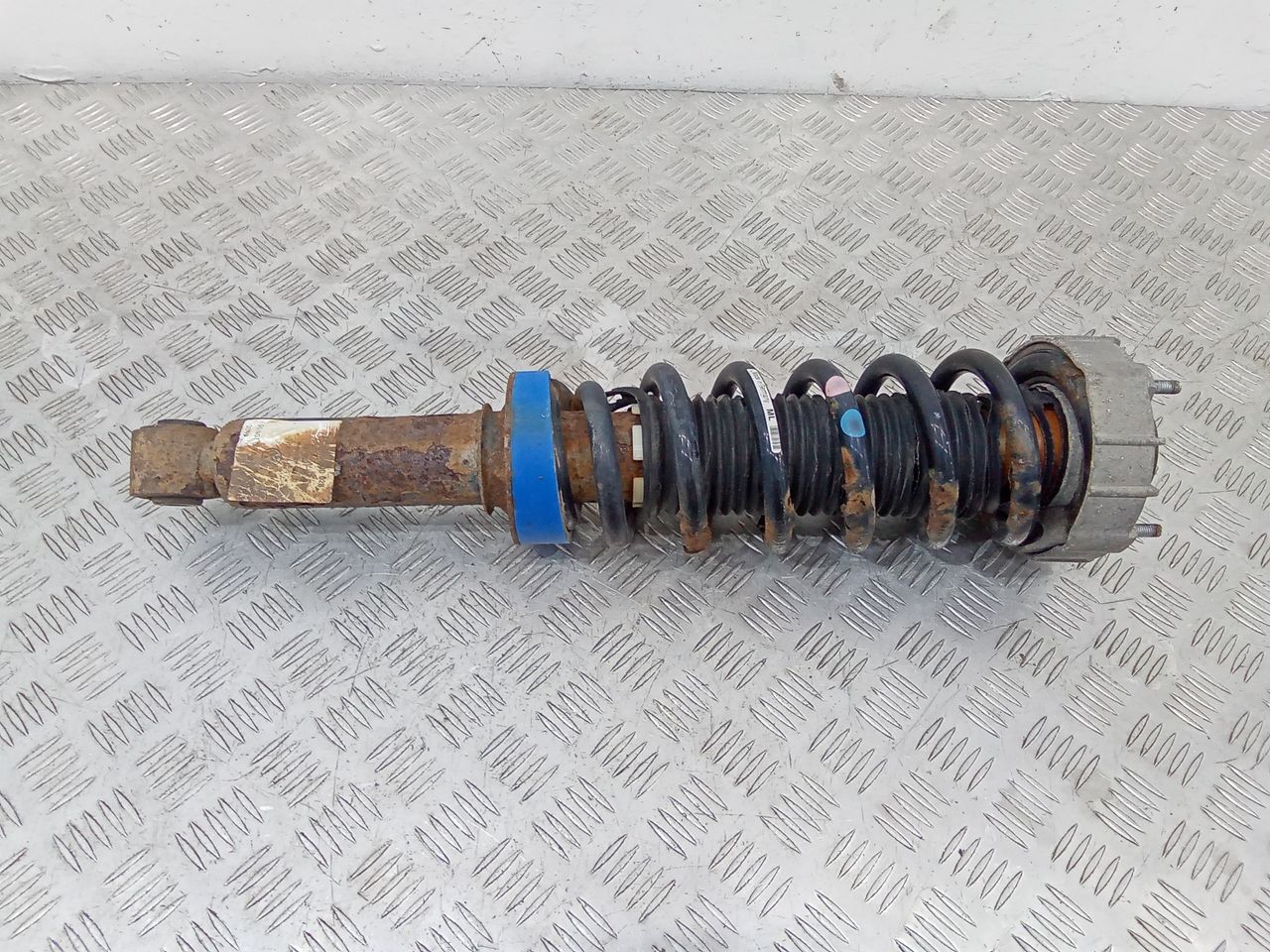 амортизатор задний Volkswagen Touareg 1 поколение 2004, 7L6513029G