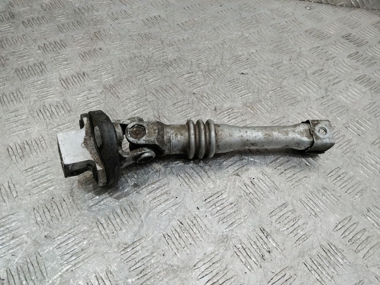 рулевой карданчик Mercedes-Benz E-Класс W211/S211 2005, A2034620278