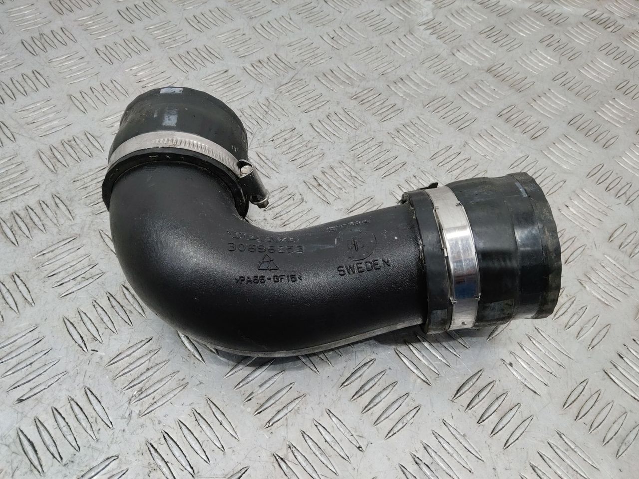 патрубок интеркулера Volvo XC90 1 поколение 2005, 30696253