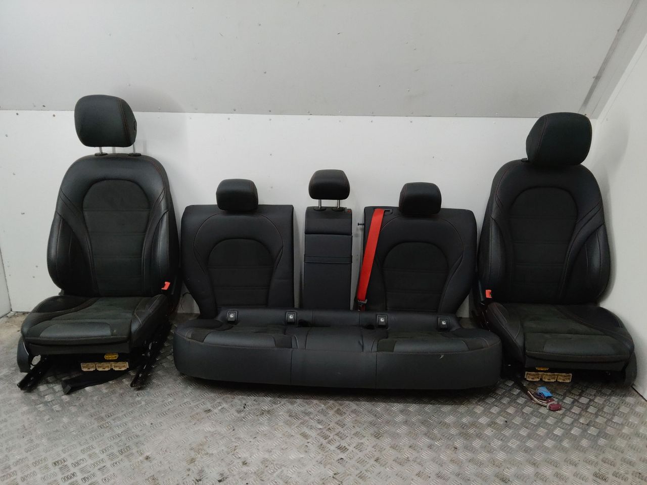 салон (комплект сидений) Mercedes-Benz GLC Coupe C253 2019, A2539203300