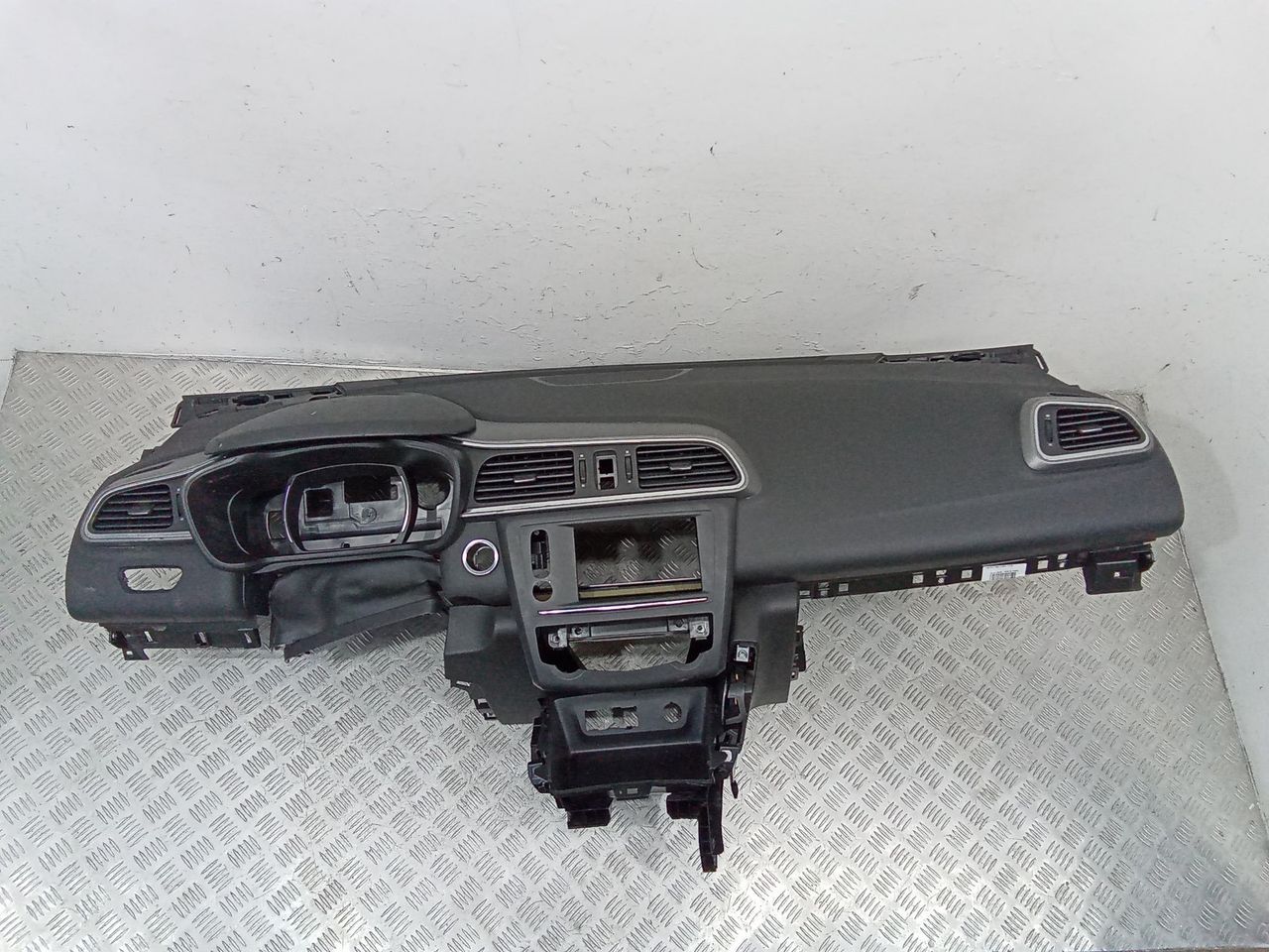 панель передняя салона (торпедо) Renault Kadjar 1 поколение 2016, 681006469R