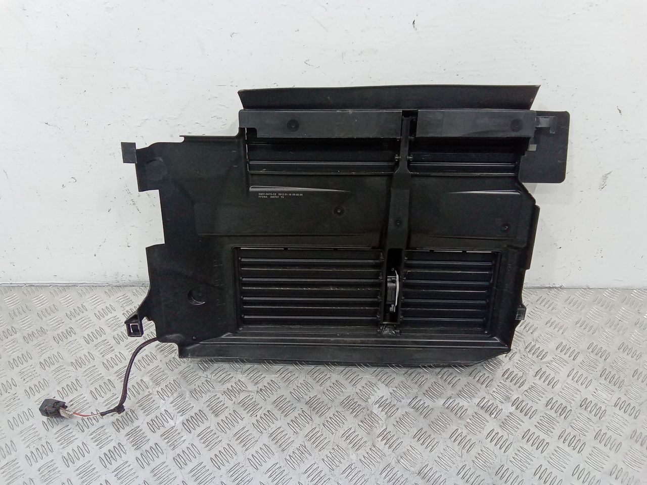жалюзи Ford Focus 3 поколение 2012, BM518475CE
