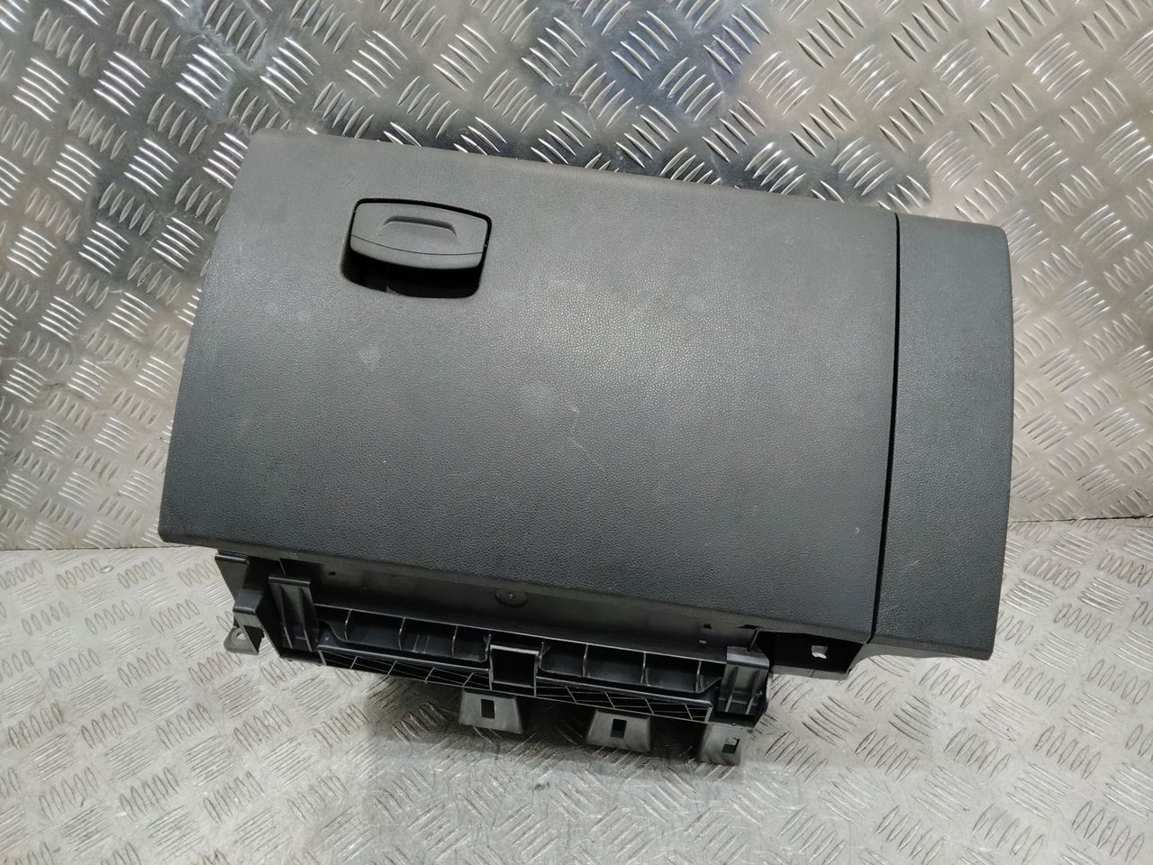 бардачок Renault Kadjar 1 поколение 2016, 685002635R