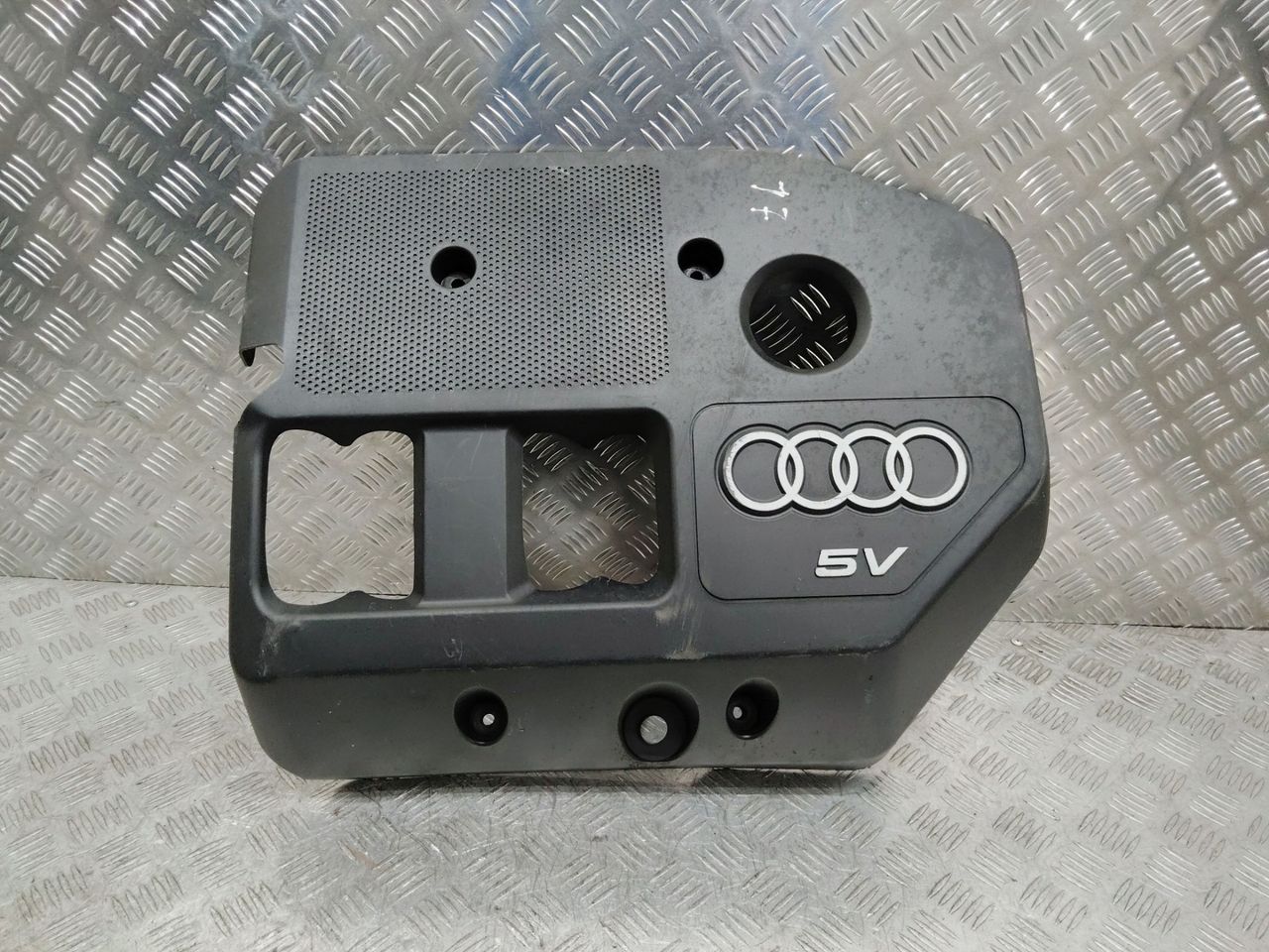 декоративная крышка двигателя Audi A3 8L 2000, 1.8 л., APG, бензин, АКПП, 06A103925