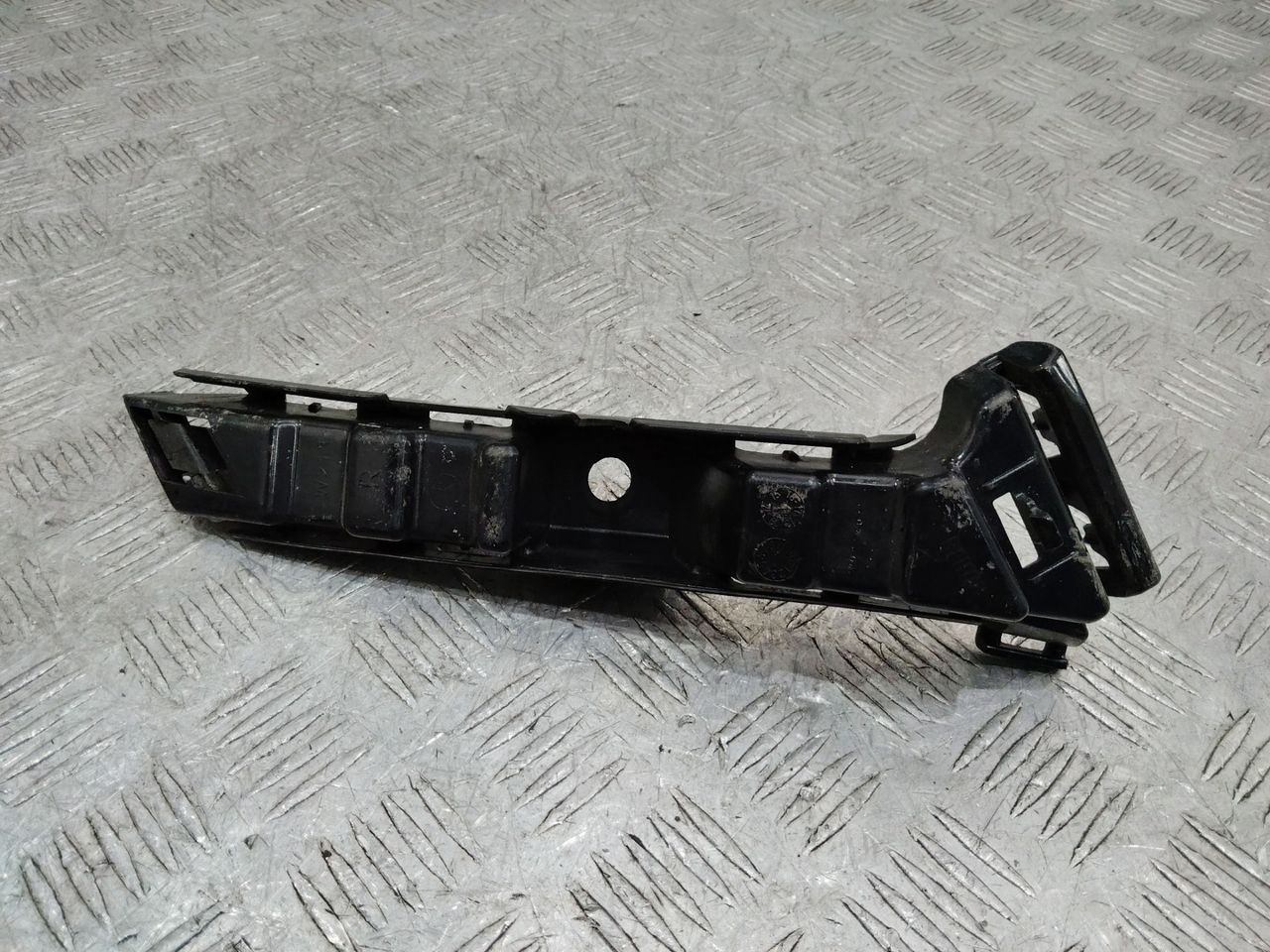 Крепление бампера заднего Mercedes-Benz E-Класс W213/S213/C238/A238 2017, 2.7 л., A2138850465