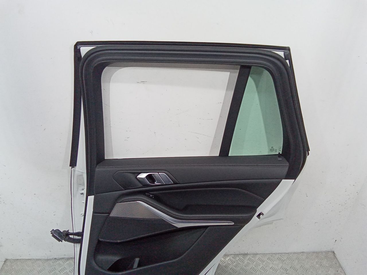 стеклоподъемник электрический задний правый BMW X5 G05 2023, 9450072
