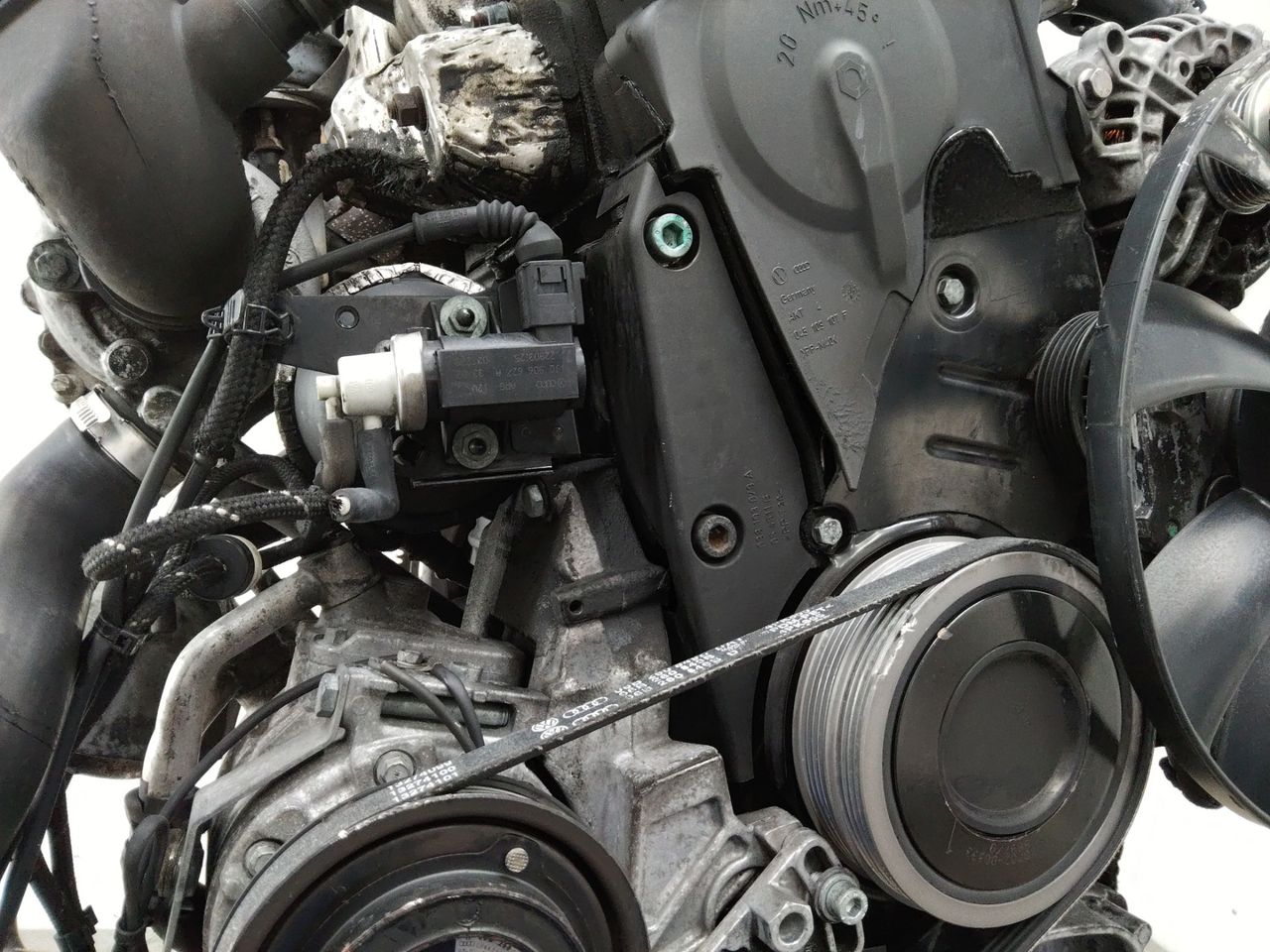 защита (кожух) ремня ГРМ Volkswagen Passat B5 [рестайлинг] 2002, 1.9 л., AVB, дизель, МКПП, 038103079