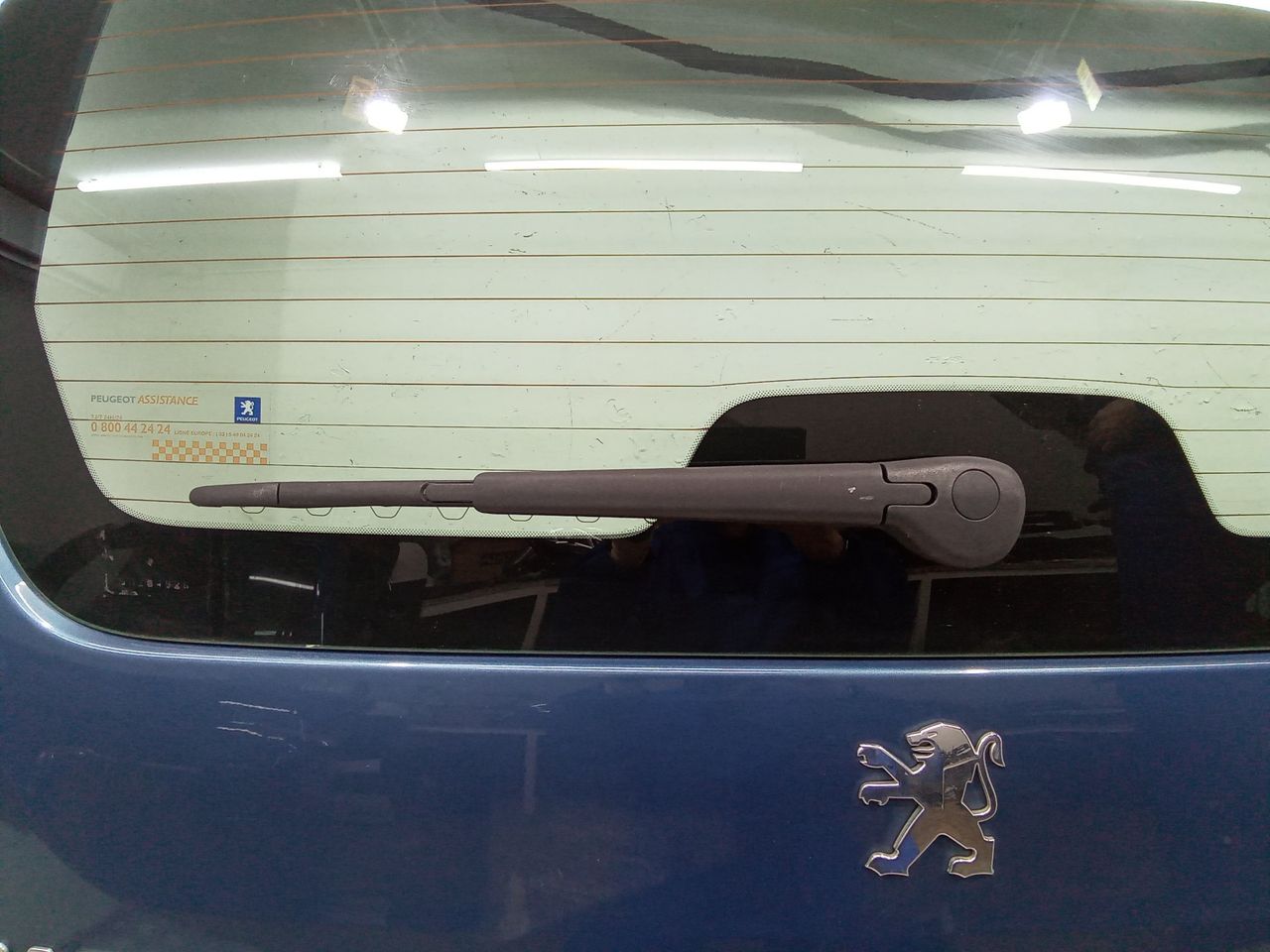 щеткодержатель задний Peugeot Partner 2 поколение (B9) 2009