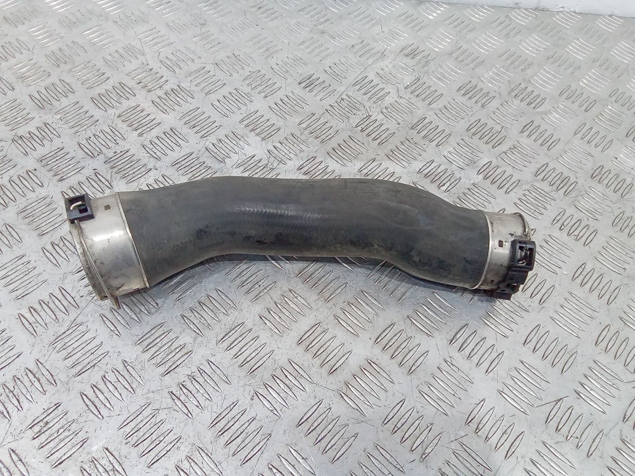 патрубок интеркулера BMW 3 серия F30/F31/F34 2013, 2.0 л., дизель, S21108A