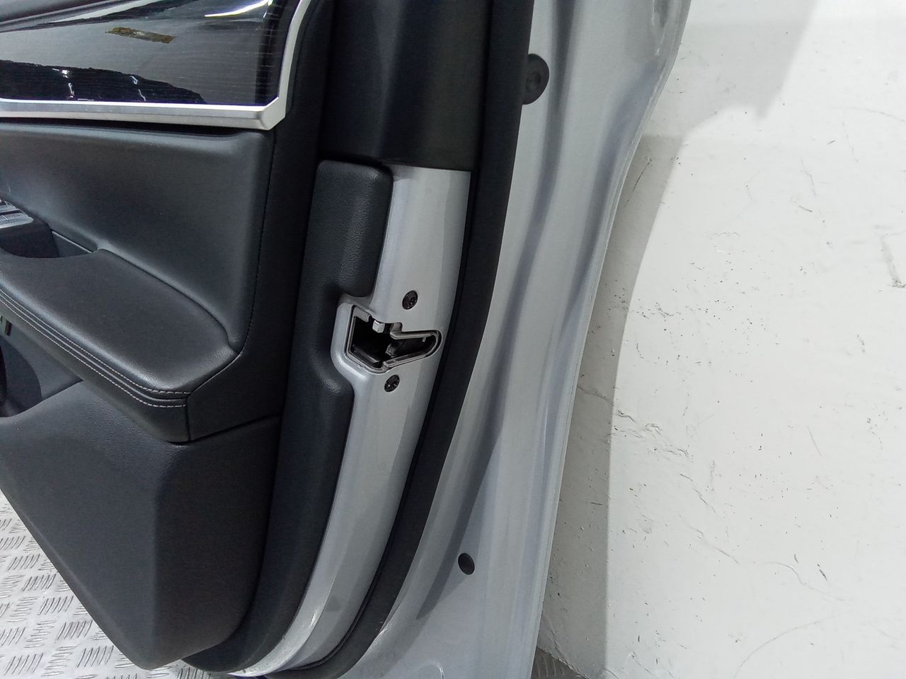 замок двери передней правой BMW 7 серия G11/G12 2018, правый руль