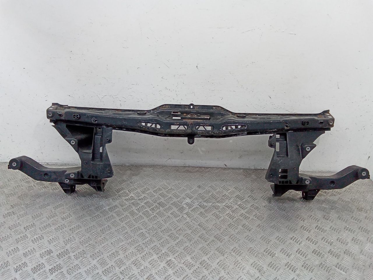 передняя панель крепления облицовки (телевизор) Mercedes-Benz Vito W639 2008, A6395843238