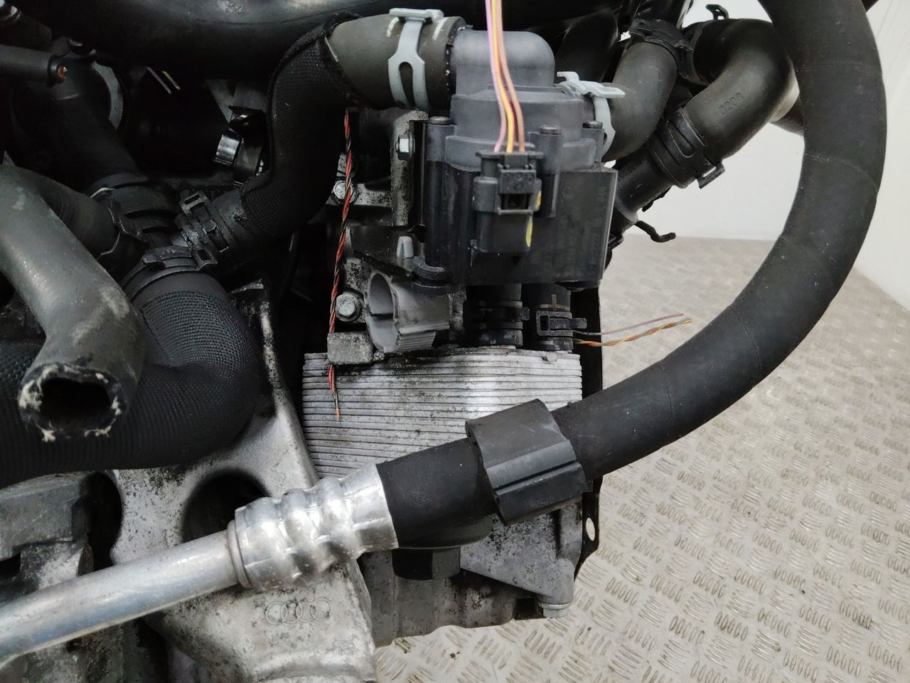 корпус масляного фильтра Audi A4 B8/8K 2008, 2.0 л., дизель, МКПП