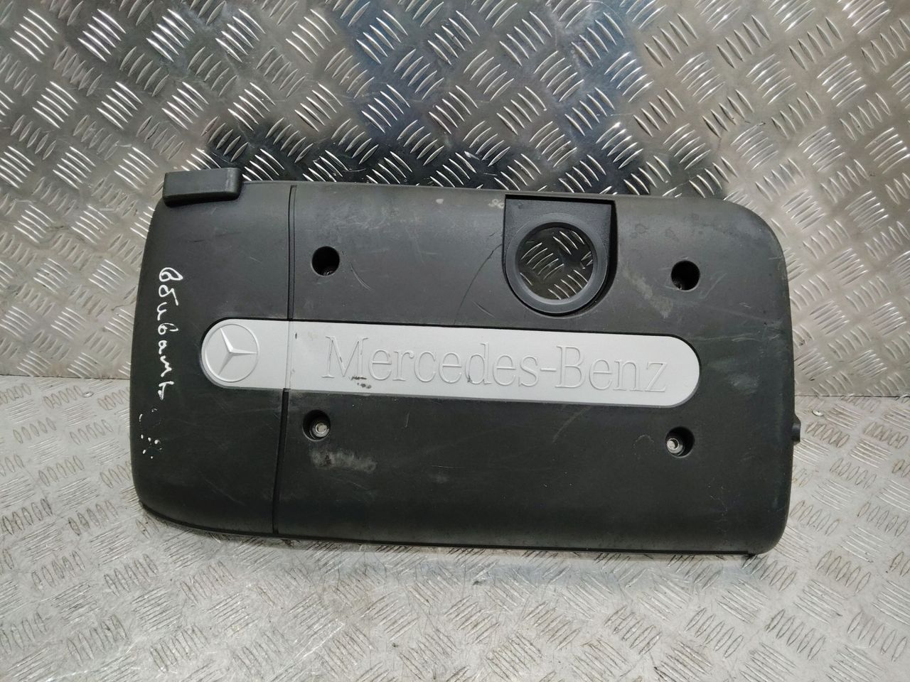 декоративная крышка двигателя Mercedes-Benz C-Класс W203/S203/CL203 2003, 2.2 л., OM 611.962, дизель, A6110101067