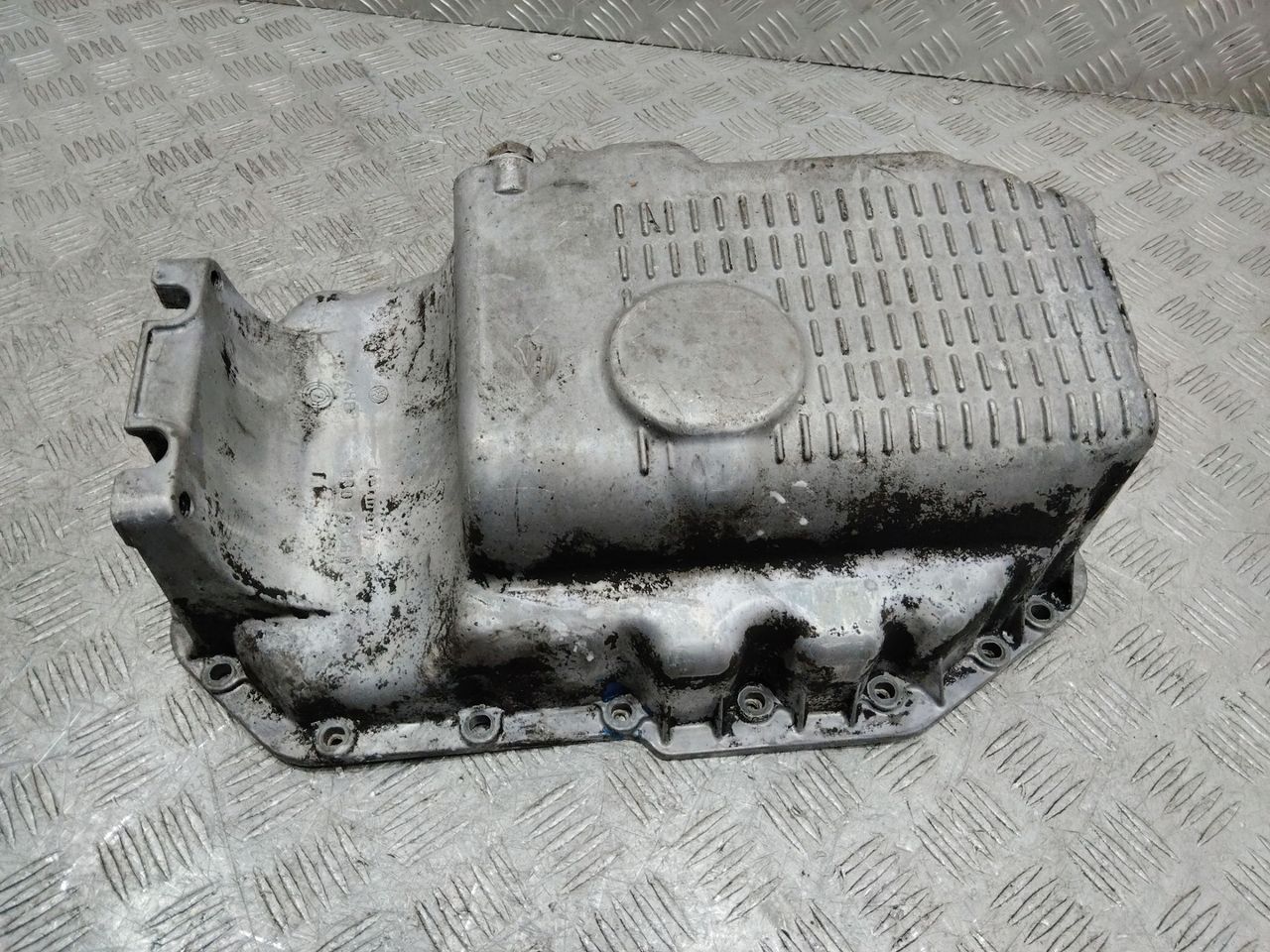 масляный поддон Volkswagen Golf 4 поколение 2002, 1.4 л., бензин, 030103603K