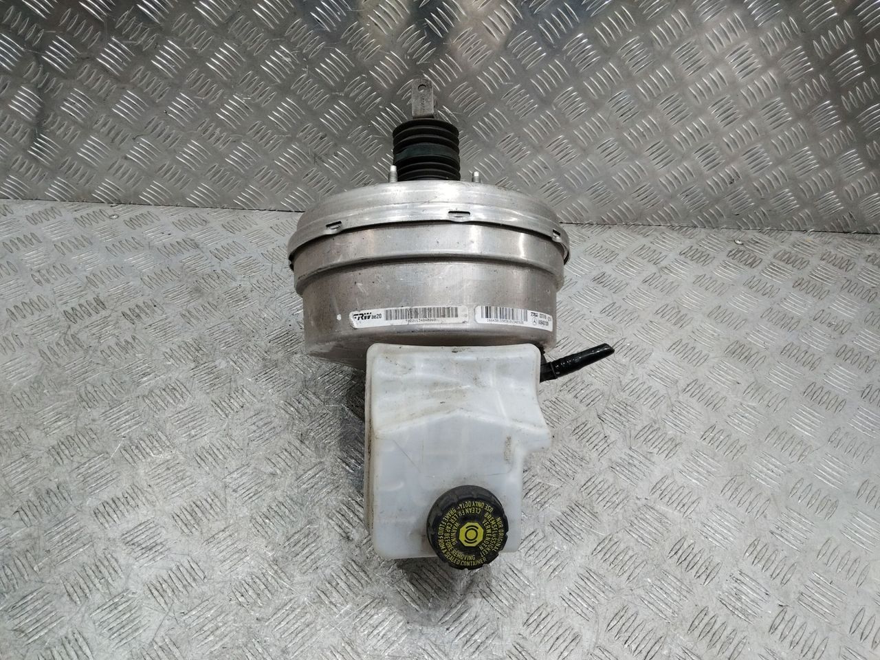вакуумный усилитель тормозов Mercedes-Benz GL-Класс X166 2014, A1664301330R