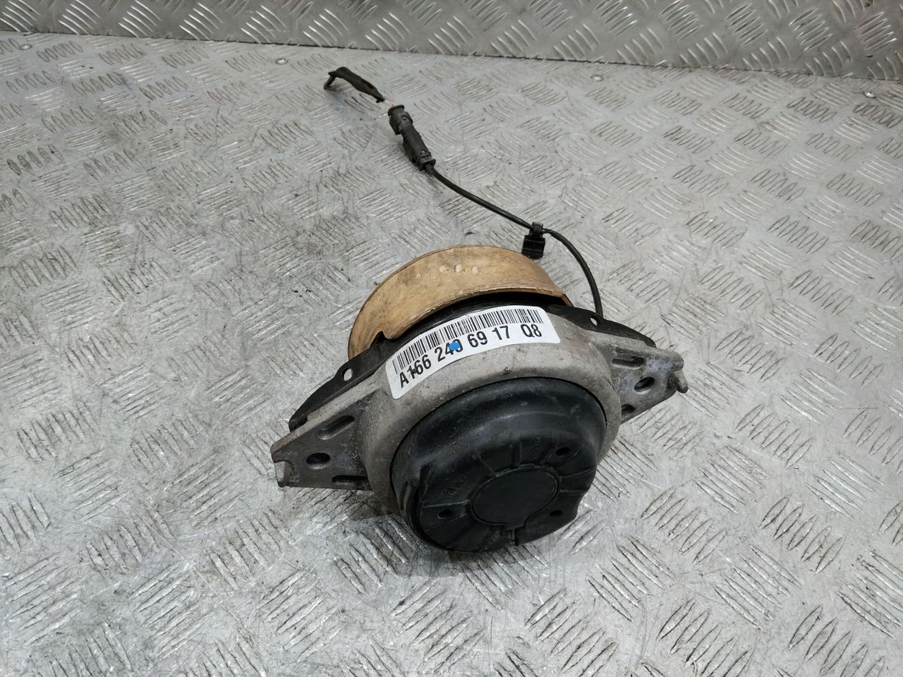 подушка крепления двигателя Mercedes-Benz GLE W166 2017, A1662406917