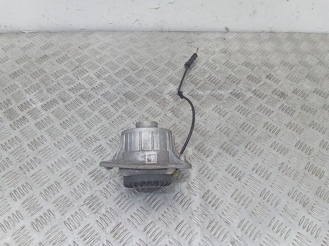 подушка крепления двигателя Mercedes-Benz S-Класс W222/C217/A217 2014, A2222407617
