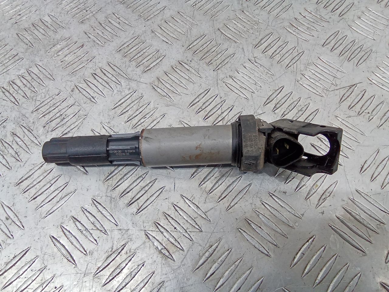катушка зажигания BMW 7 серия E65/E66/E67 2003, 4.4 л., N62 B44, бензин, АКПП, 1712219, 0221504100