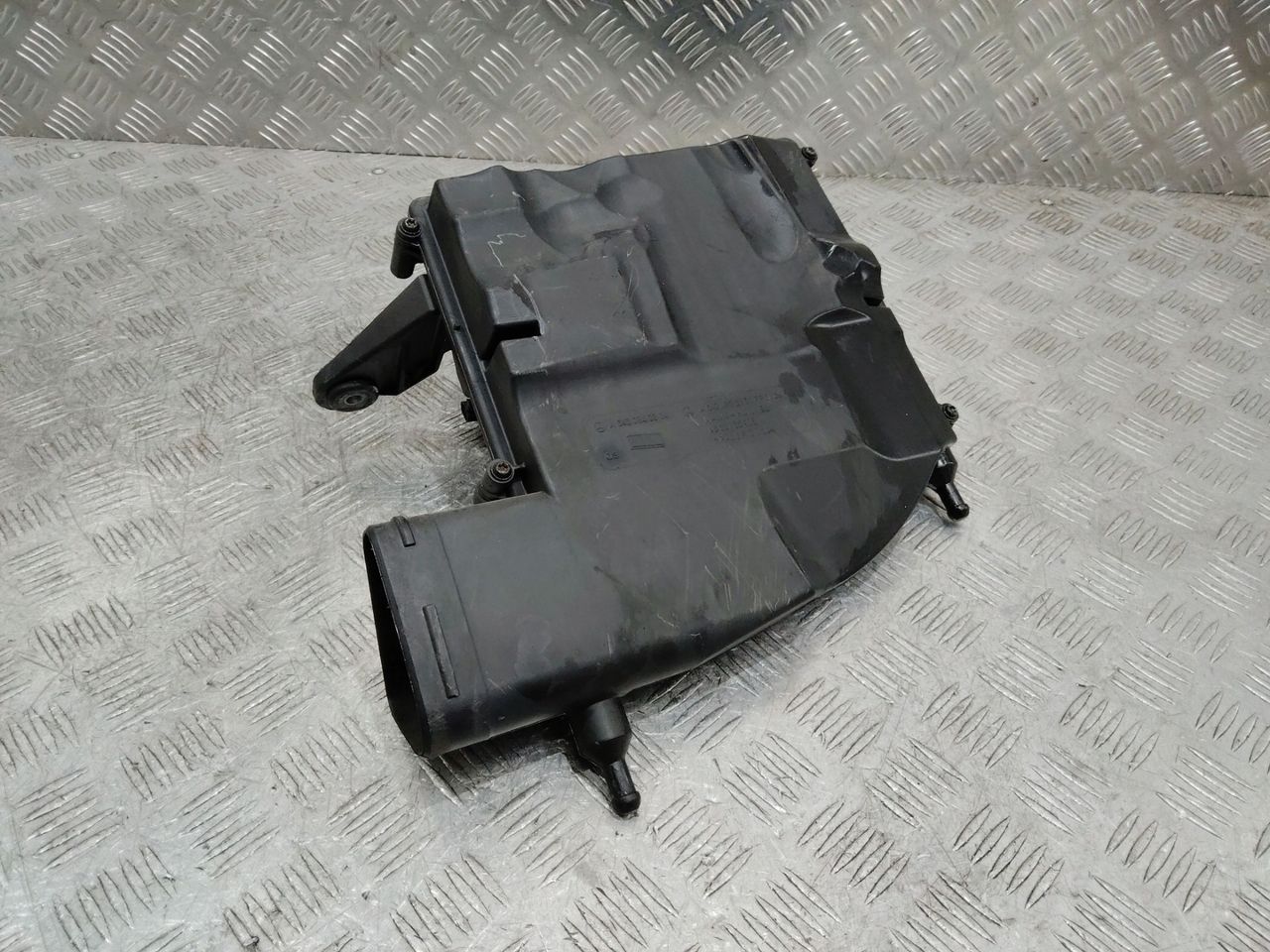 корпус воздушного фильтра Mercedes-Benz S-Класс W221 2008, 3.0 л., OM 642.930, дизель, АКПП, A6420940304