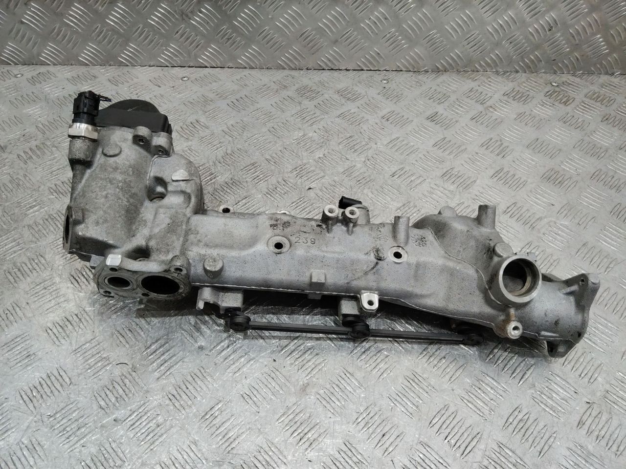 коллектор впускной Mercedes-Benz S-Класс W221 2008, 3.0 л., OM 642.930, дизель, АКПП, LF00052