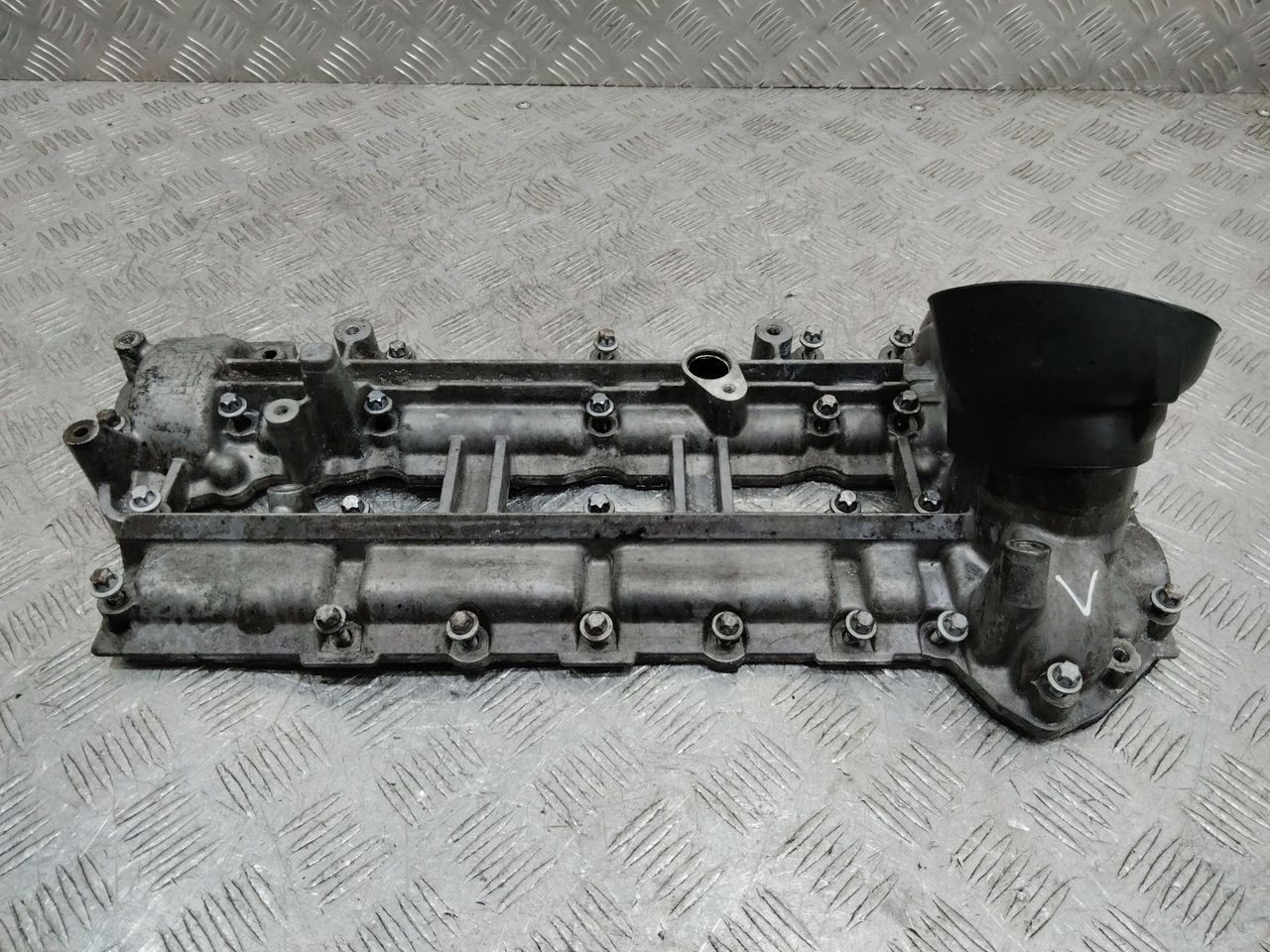 клапанная крышка Mercedes-Benz S-Класс W221 2008, 3.0 л., OM 642.930, дизель, АКПП, A6420101630