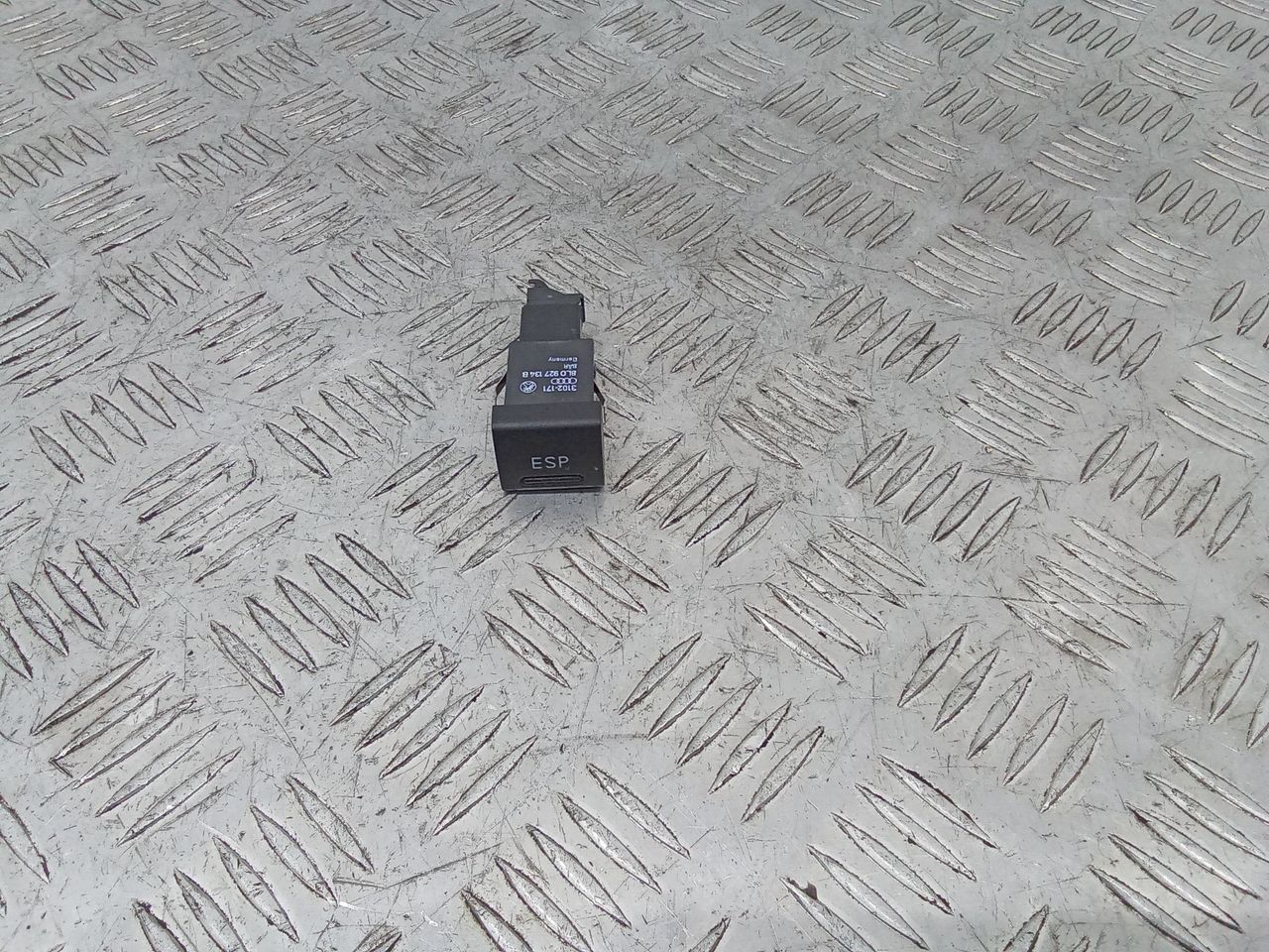 кнопка ASC / ESP Audi A3 8L [рестайлинг] 2000, 8L0927134