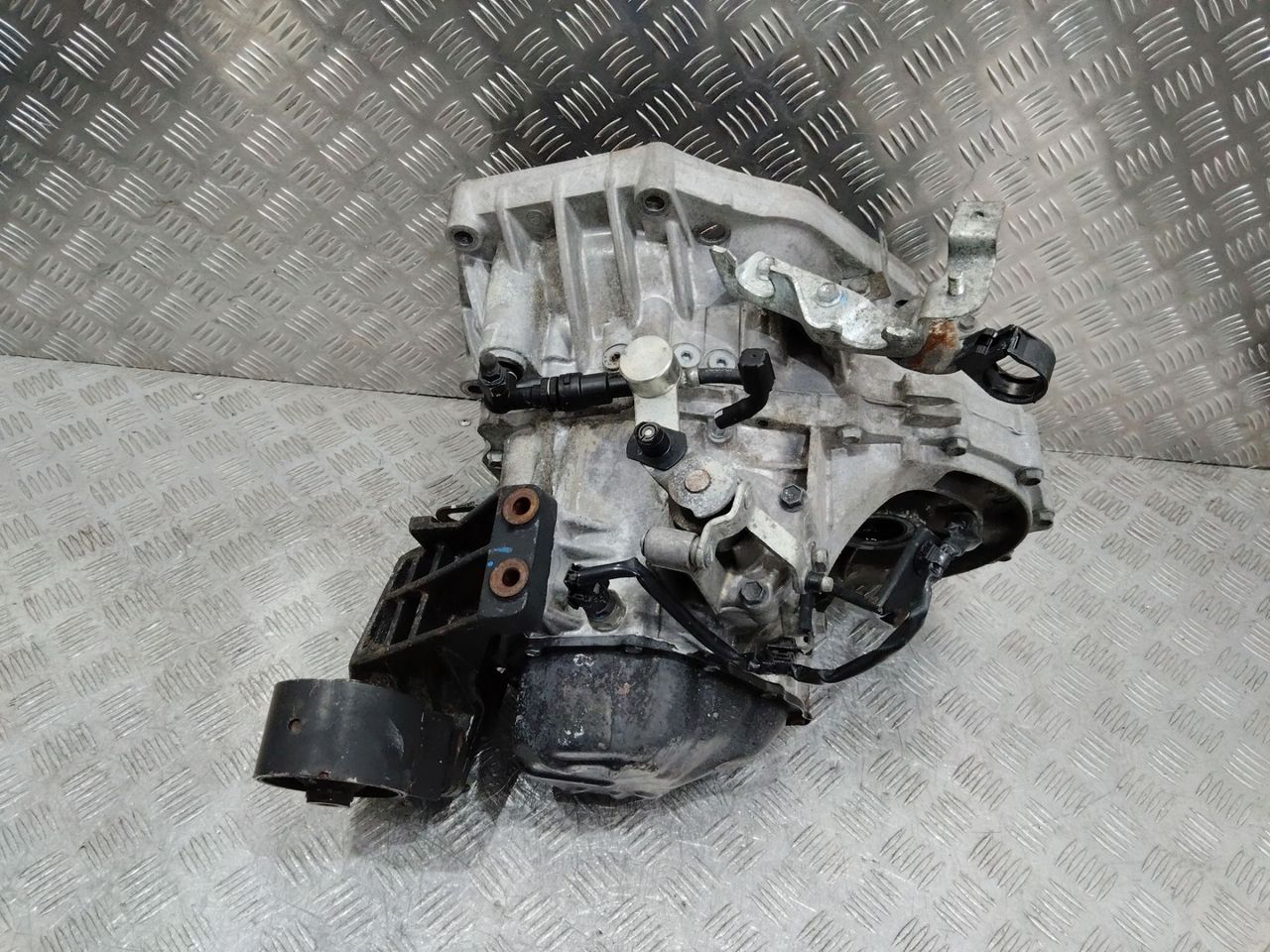 КПП механическая (МКПП) Suzuki Swift 3 поколение 2010, 1.3 л., дизель, 86J0M1