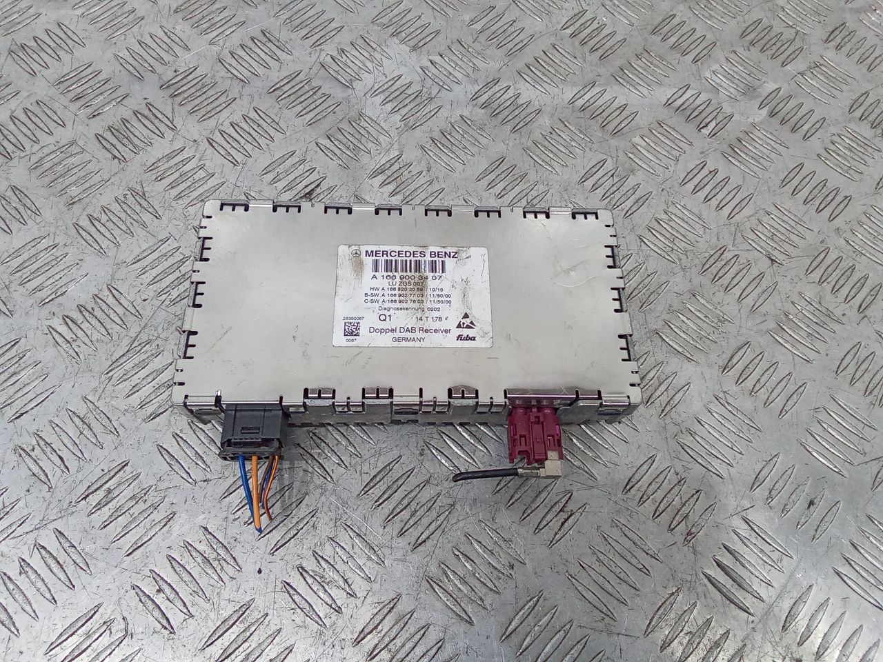 блок радио Mercedes-Benz GL-Класс X166 2014, A1669003407