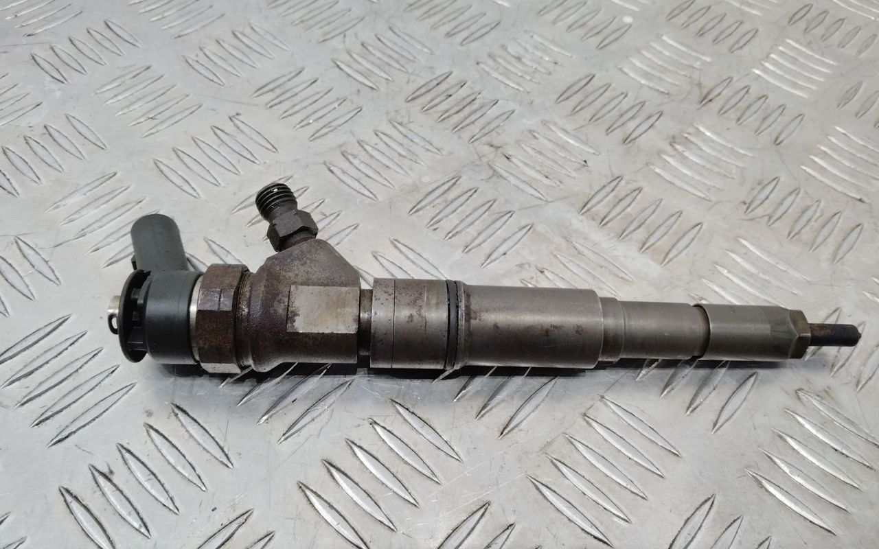 форсунка BMW 5 серия E60/E61 2007, 3.0 л., дизель, 0445110209