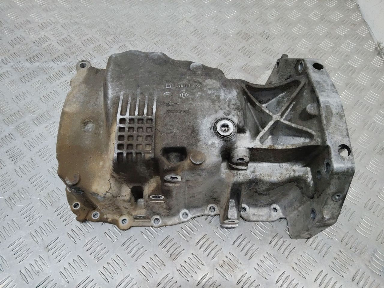 масляный поддон Renault Scenic 3 поколение 2009, 1.5 л., дизель, МКПП, 8200318813