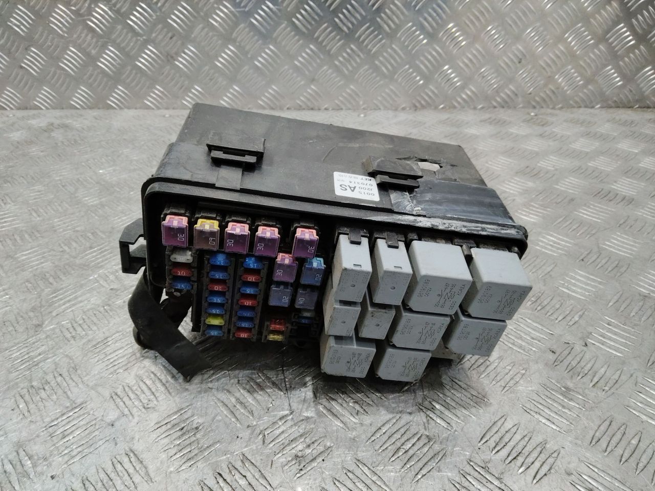 блок предохранителей Chevrolet Nubira 1 поколение 2007, 2.0 л., Z 20 S1, дизель, МКПП, J200AS