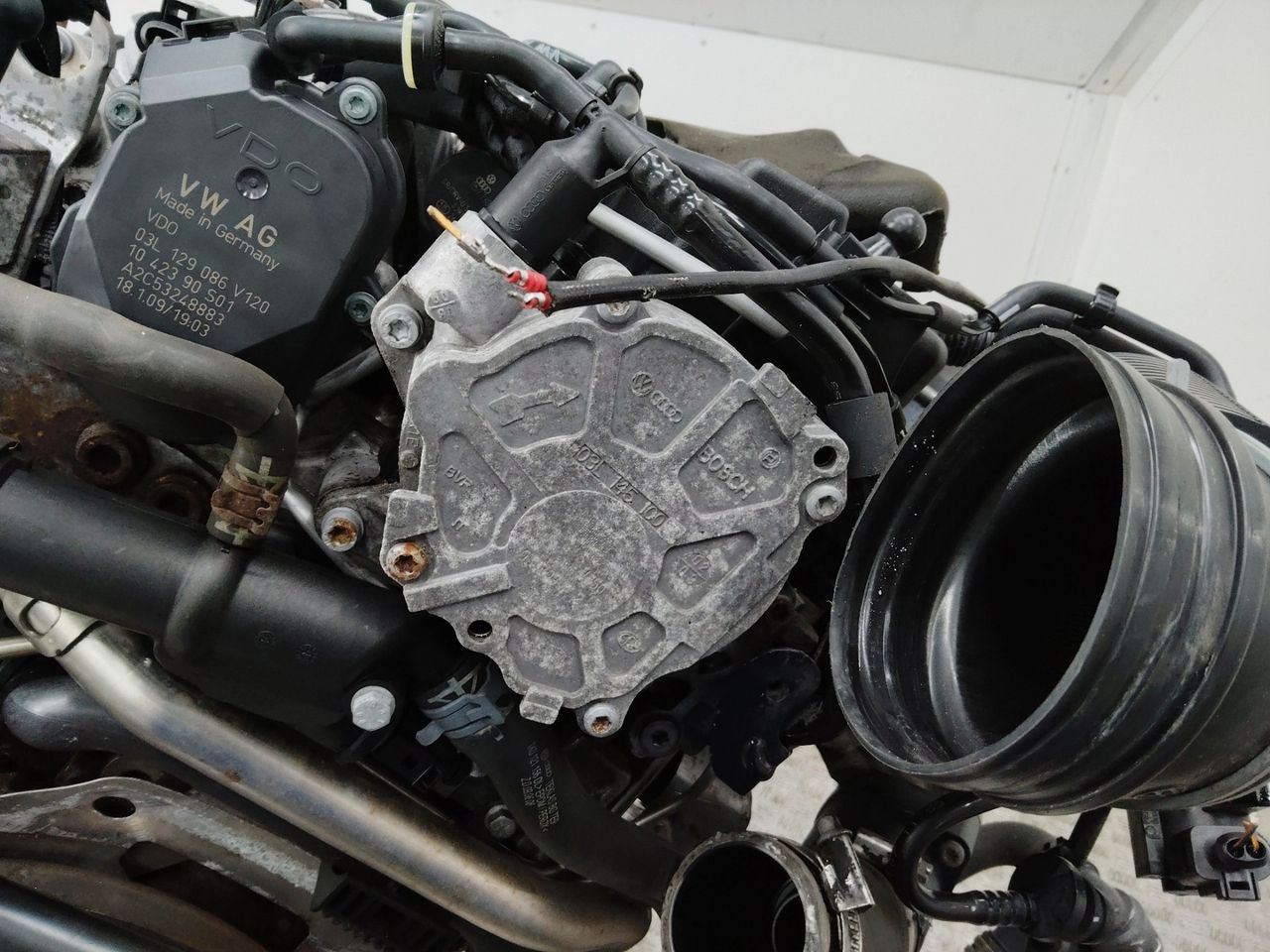 насос вакуумный Volkswagen Passat B6 2009, 2.0 л., дизель, МКПП, 03L145100