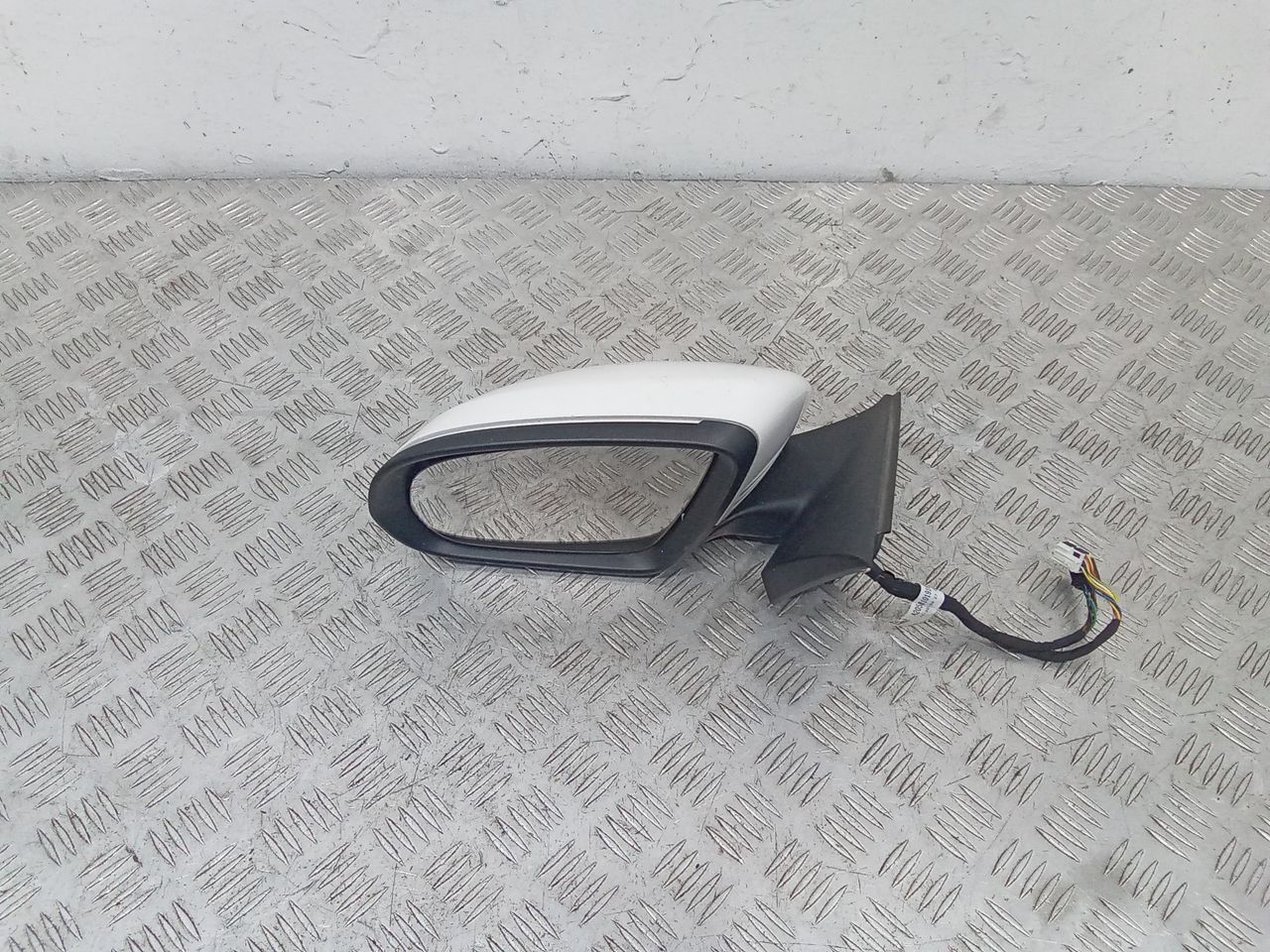 зеркало наружное левое Mercedes-Benz C-Класс W205/S205/C205 2014, седан, A2058101916