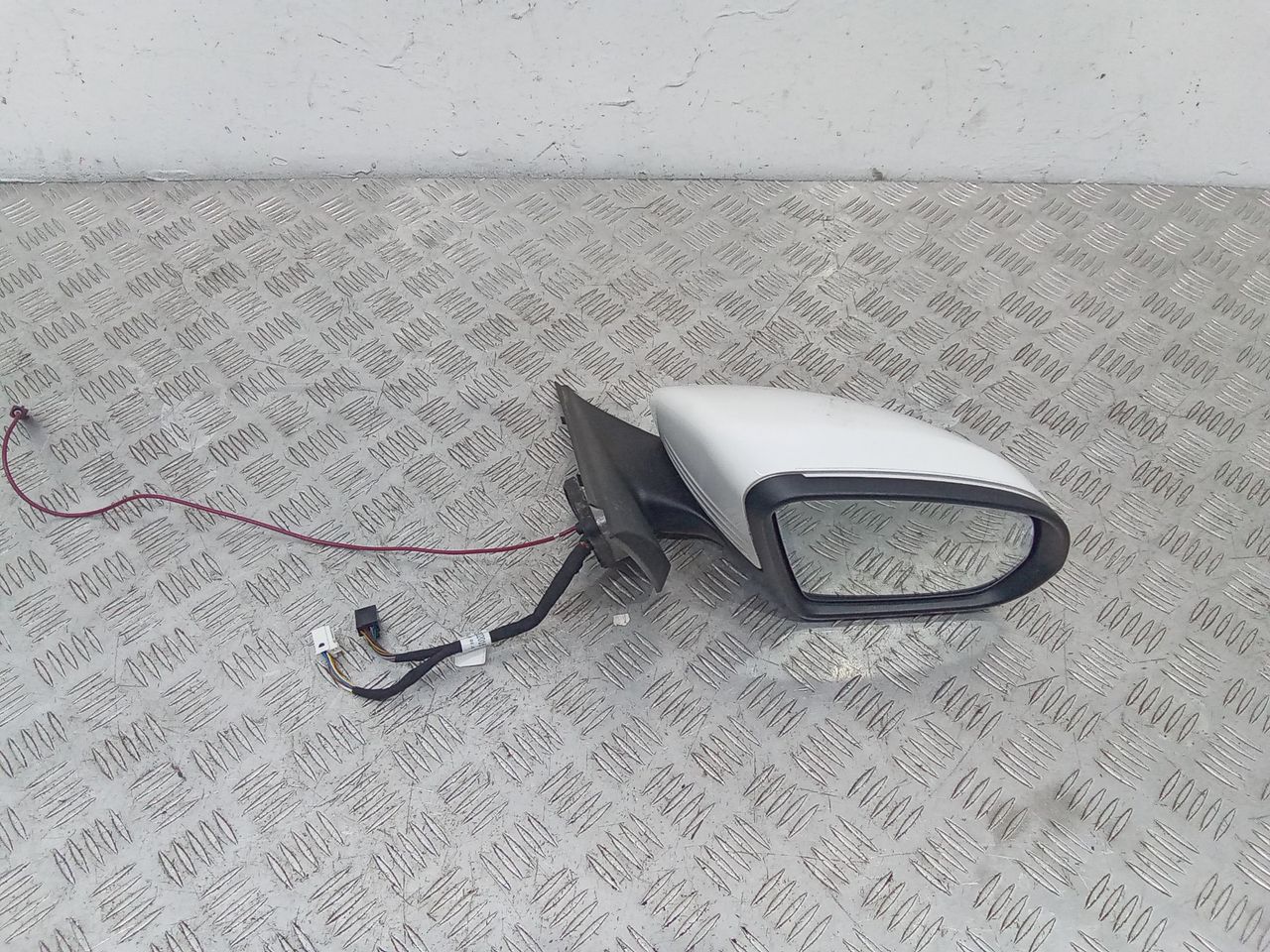 зеркало наружное правое Mercedes-Benz C-Класс W205/S205/C205 2014, седан, A2058102016