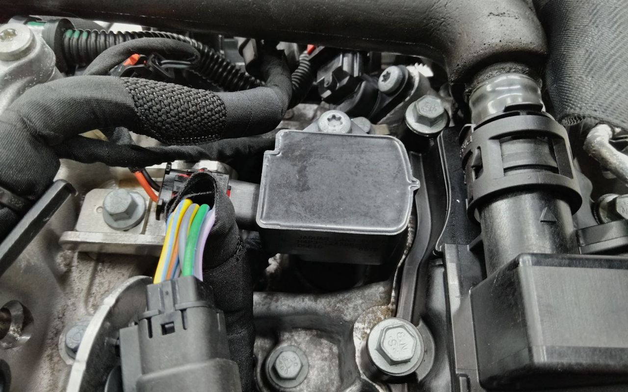 катушка зажигания Land Rover Range Rover Sport 2 поколение [рестайлинг] 2020, 2.0 л., PT204, бензин, H4P312A366BB