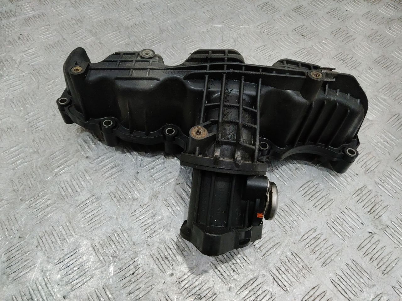 коллектор впускной Volkswagen Caddy 3 поколение [рестайлинг] 2011, 1.6 л., CAYD, дизель, 03L129711