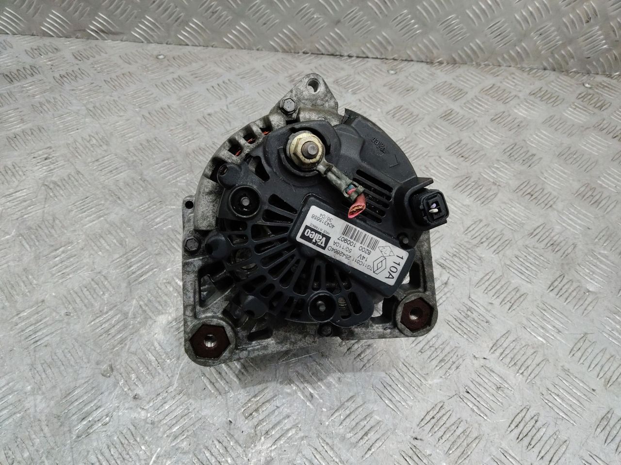 генератор Renault Megane 2 поколение 2003, 1.4 л., бензин, 8200100907