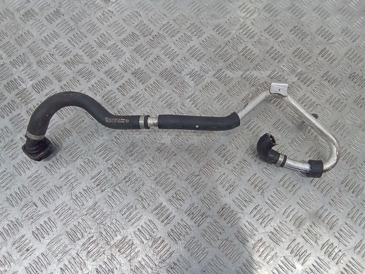 патрубок радиатора Mercedes-Benz C-Класс W205/S205/C205 2016, A2058303002