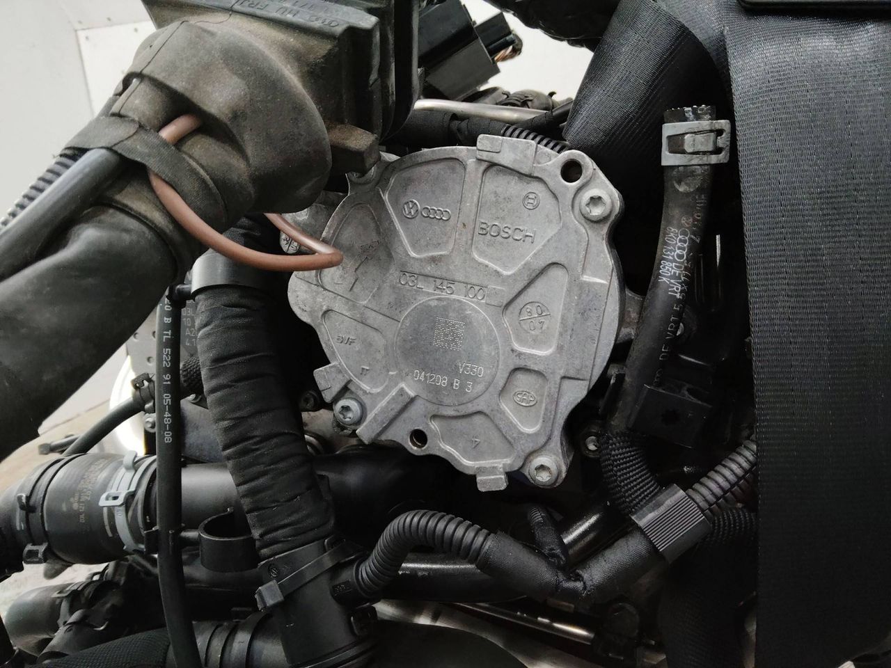 насос вакуумный Audi A4 B8/8K 2008, 2.0 л., дизель, 03L145100