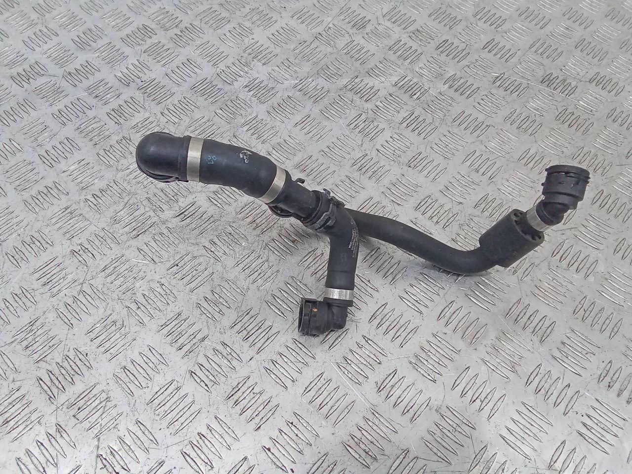 патрубок радиатора Mercedes-Benz E-Класс W213/S213/C238/A238 2017, A2135016982