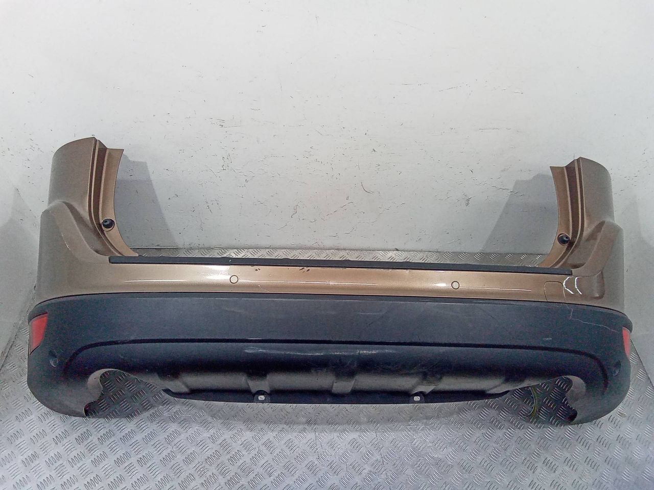 бампер задний Volvo XC60 1 поколение 2011, 30763426
