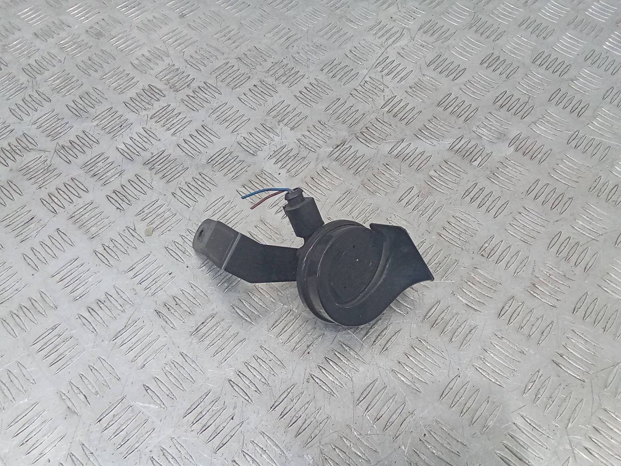 сигнал (клаксон) Audi Q3 8U 2011, 8U0951210