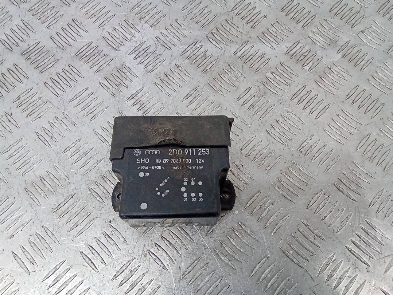 реле накала свечей Volkswagen LT 2 поколение 2003, 2D0911253