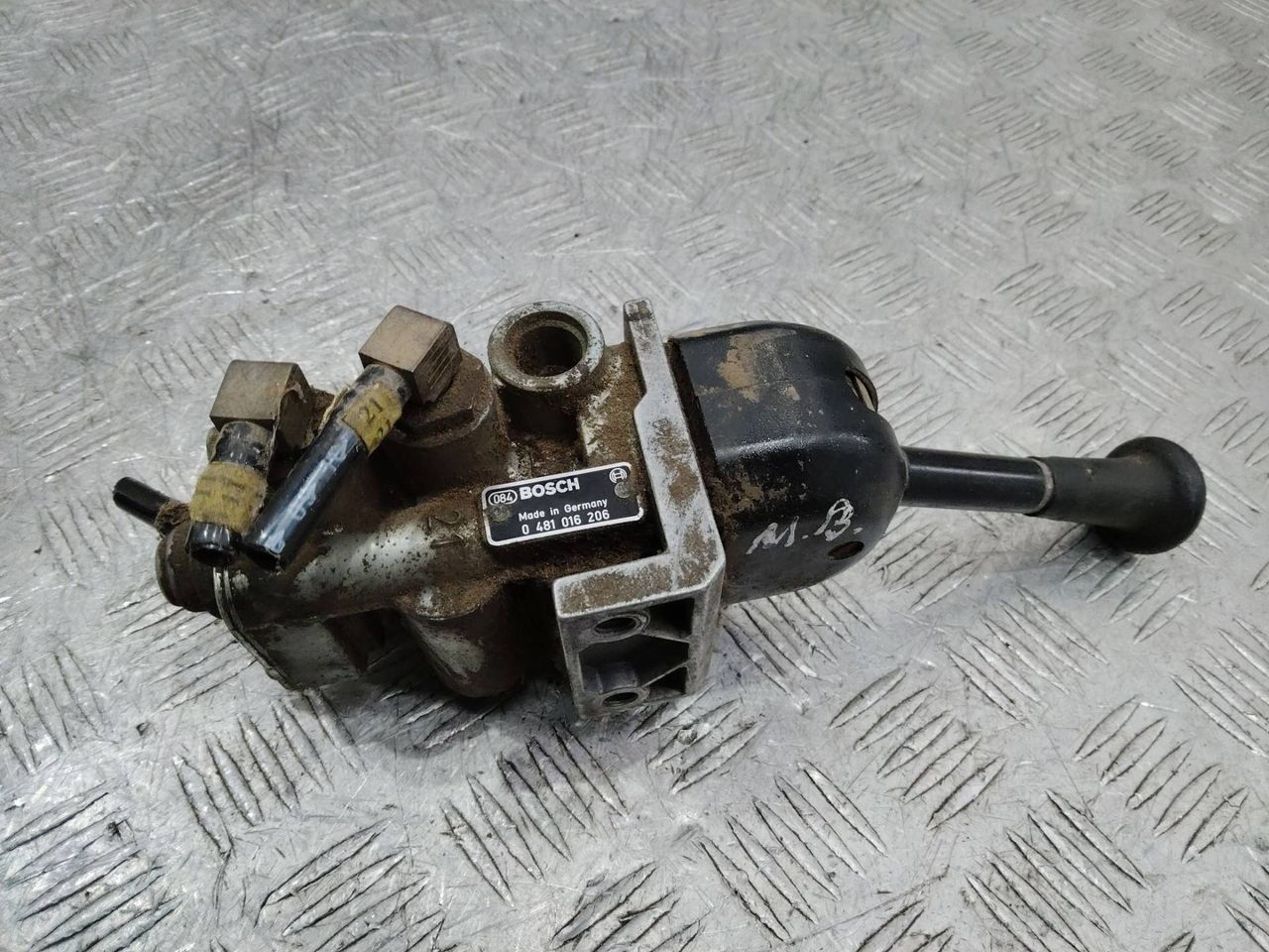 рычаг ручного тормоза (ручника) Mercedes-Benz Vario W670 2001, 0481016206