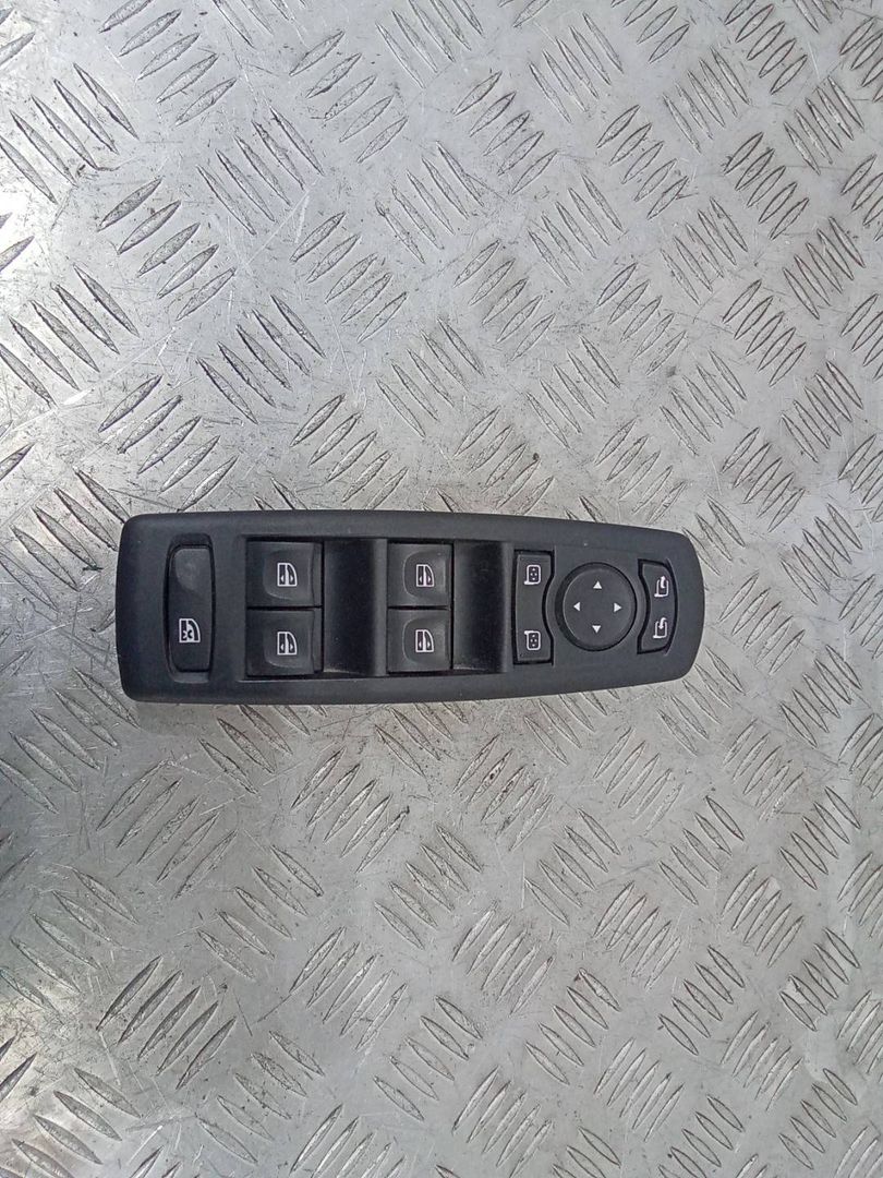 блок управления стеклоподъемниками Renault Laguna 3 поколение 2008, 809610006R